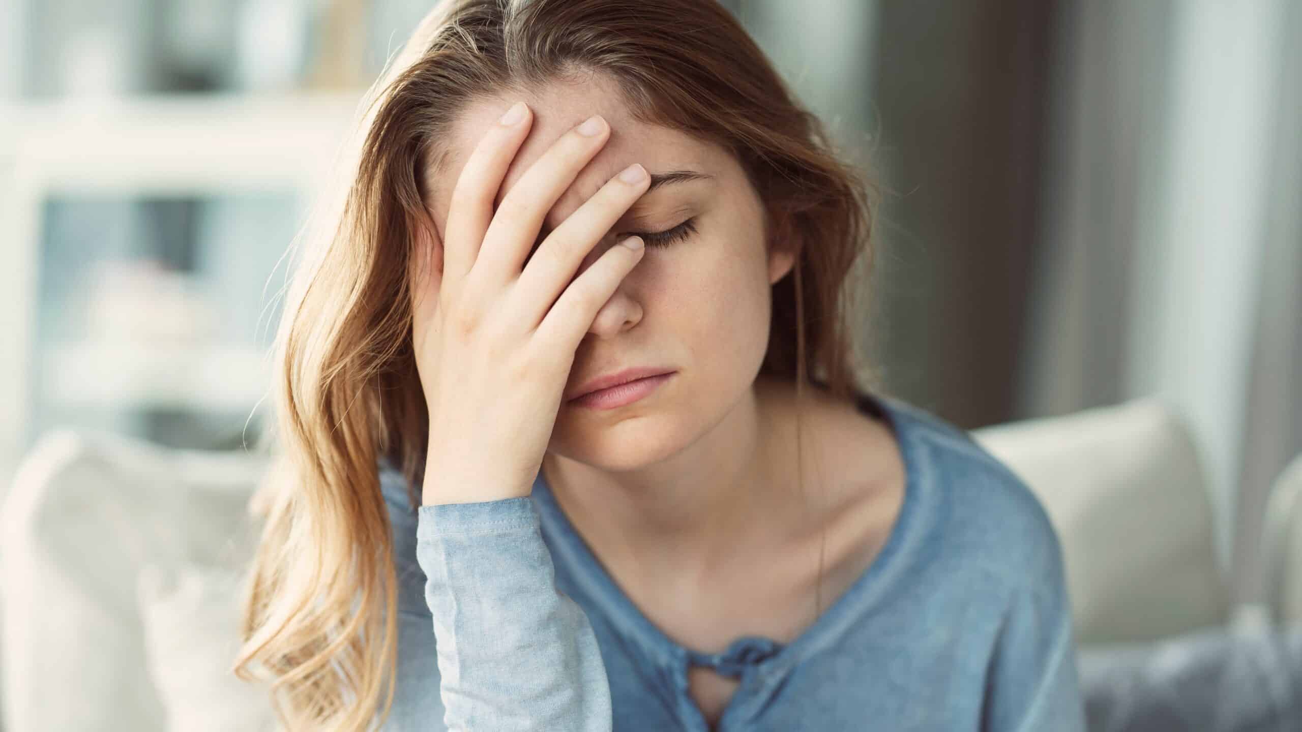 Woman showing the signs of cocaine addiction